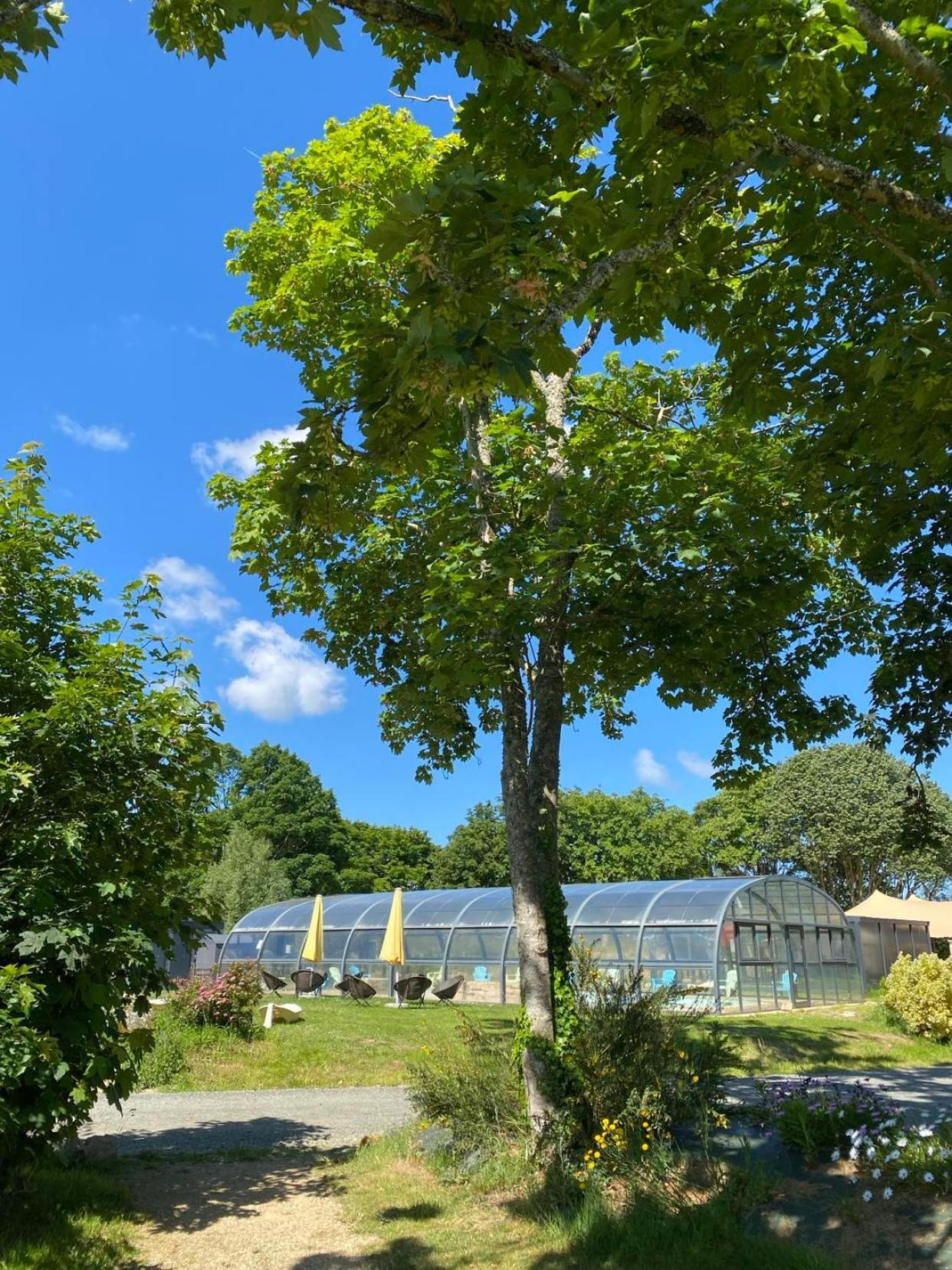 Camping Le Domaine De Mesqueau 4*